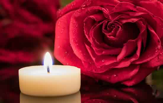 Fiori per decorazione lapidi e tombe